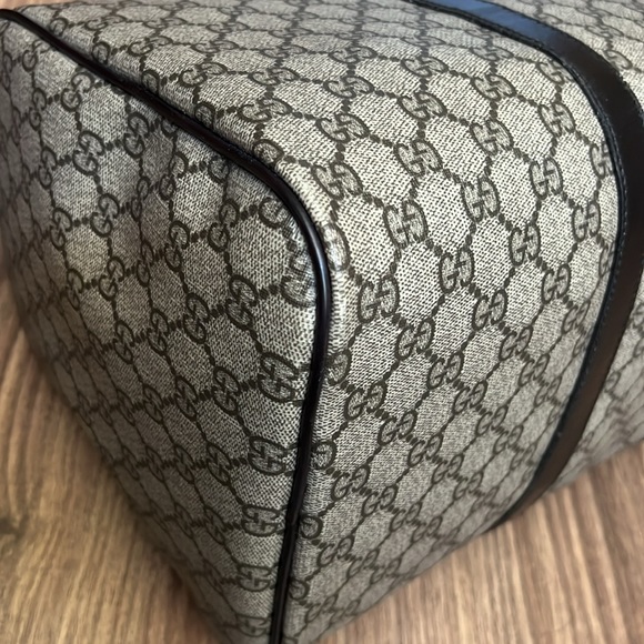 A184- π― % authentic Gucci Boston totes bag - Picture 15 of 17
